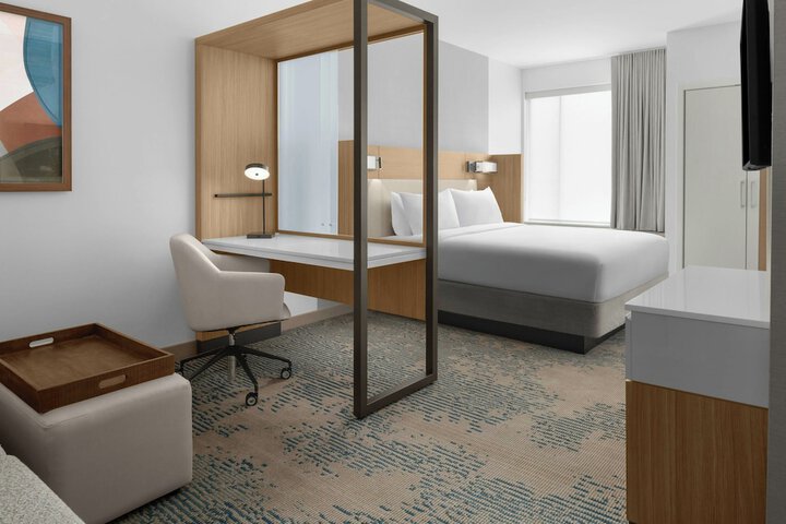 Room 6 of 27