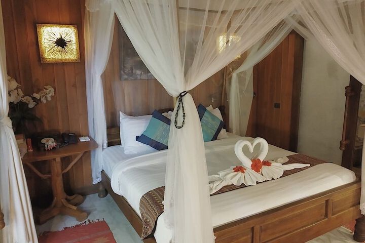 Room 2 of 140