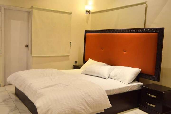 Room 8 of 26