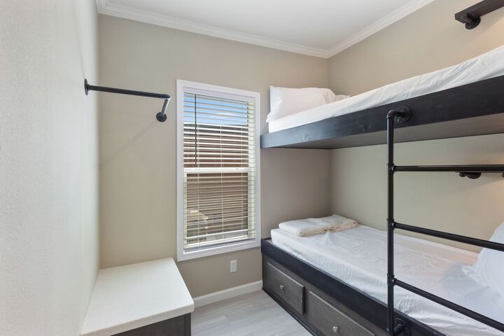 Room 2 of 29