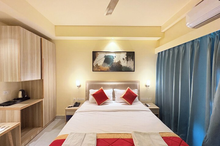 Room 11 of 27