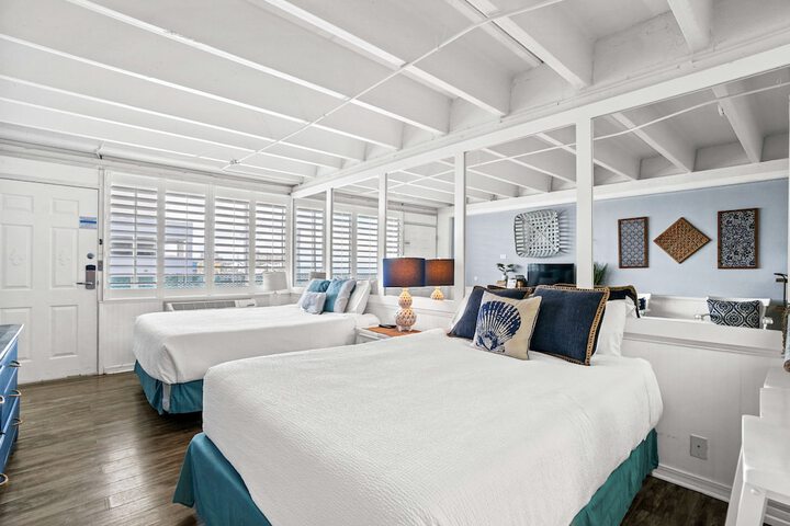 Room 2 of 20