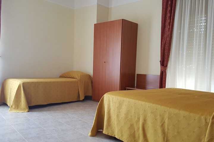 Room 8 of 53