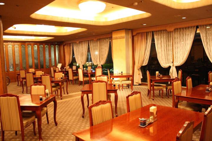 Dining Photos