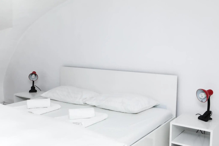 Room 4 of 19