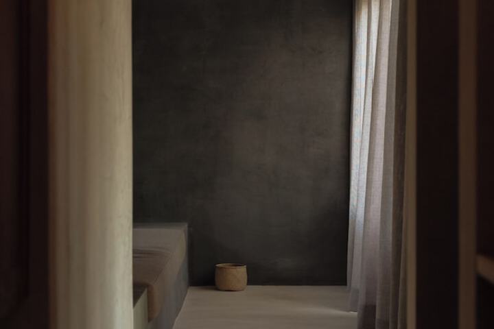 Room 17 of 47