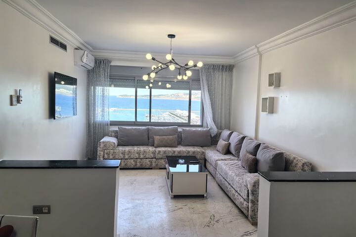 Room 208 of 404