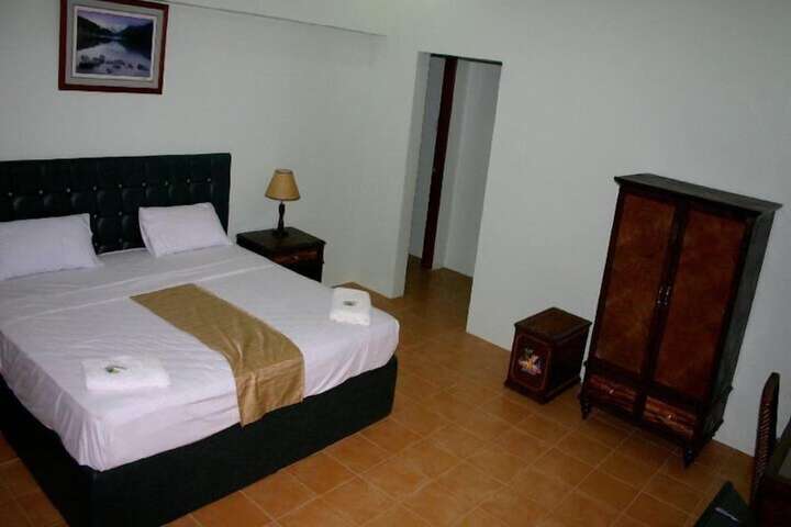 Room 6 of 21