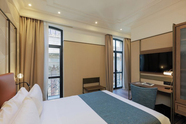 Room 22 of 103