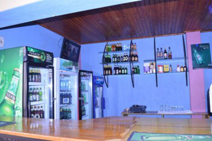 Lounge 3 of 29