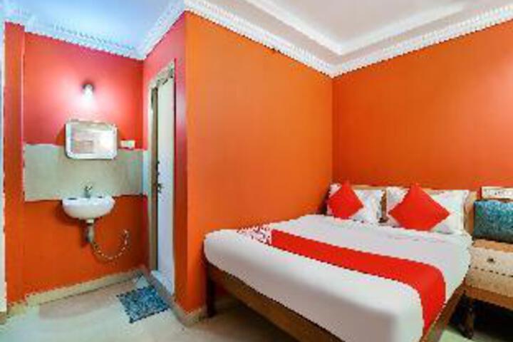 Room 18 of 23
