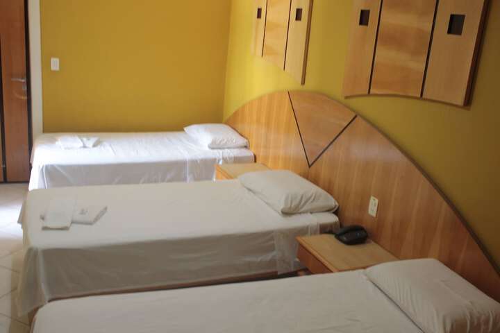 Room 17 of 40