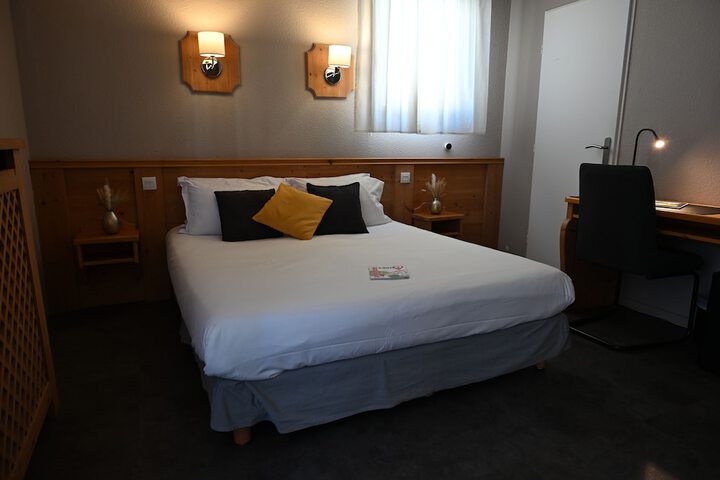 Room 12 of 67
