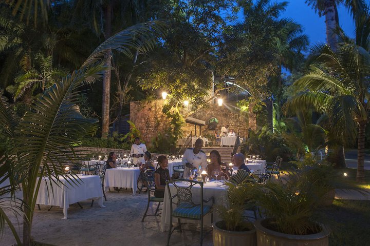 Dining 92 of 157
