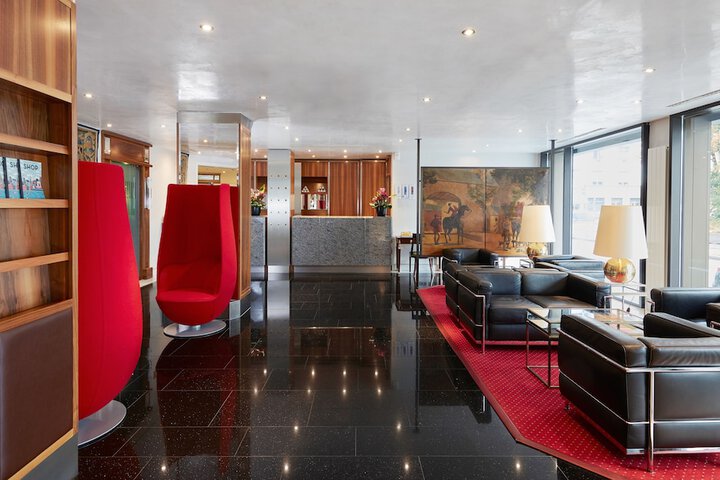Hotel Lobby