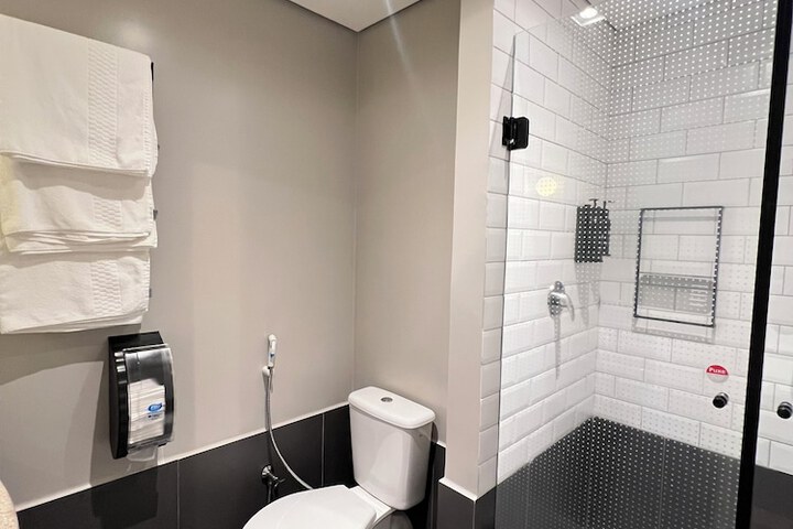 Room 65 of 105