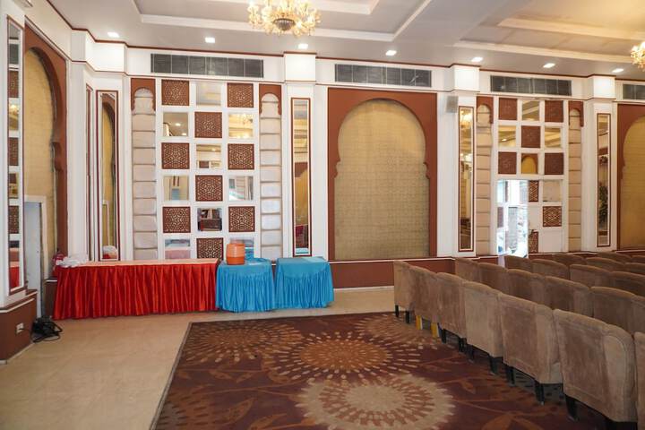 Ballroom/Hall 57 of 77