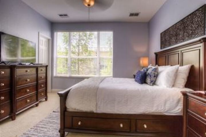 Room 11 of 23