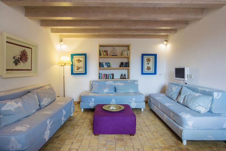 Room 45 of 118