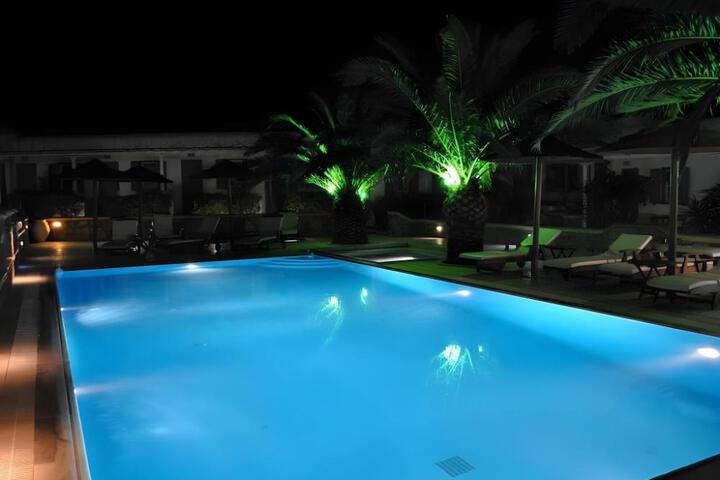 Petinaros Hotel & Studios