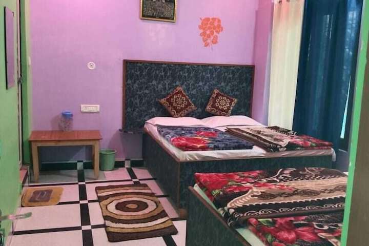 Room 2 of 39