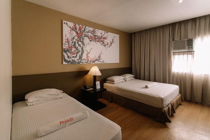 Room 90 of 158