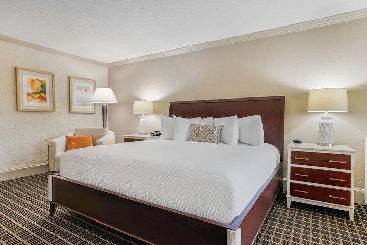 Resort View King Room (2 of 9)