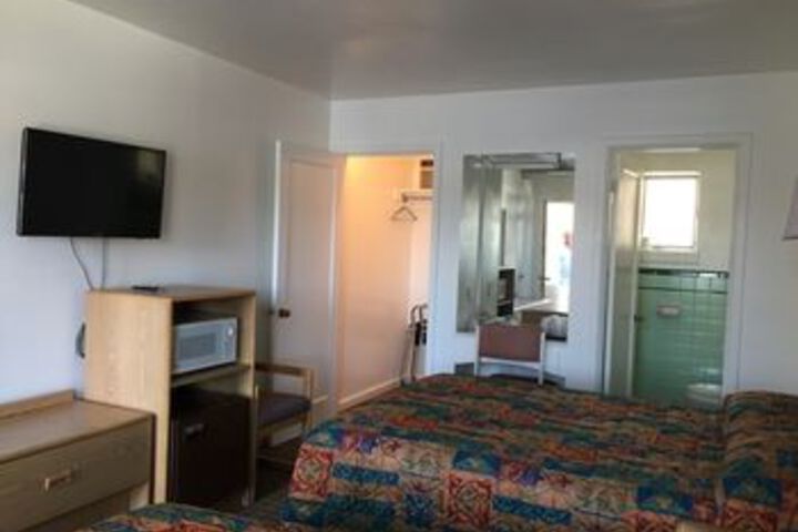 Room 12 of 15