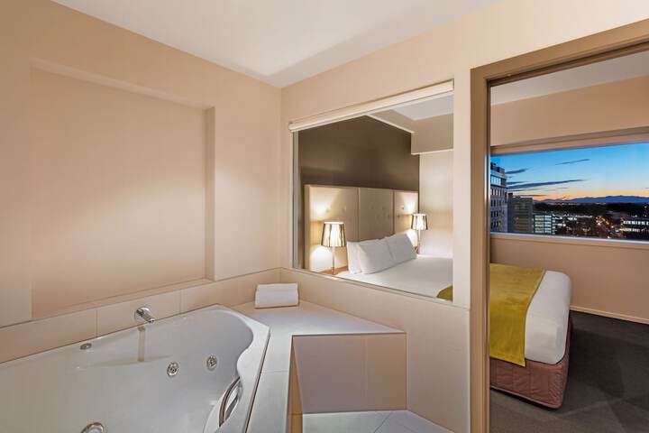 Room 18 of 39