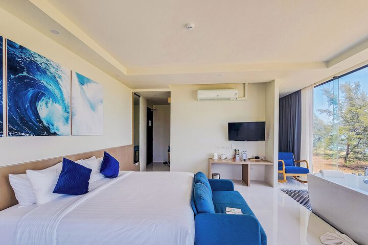Room 12 of 52