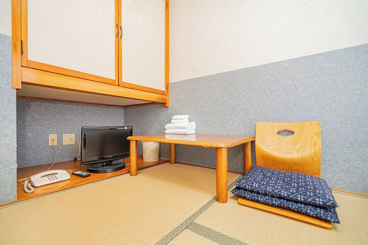 Room 4 of 31