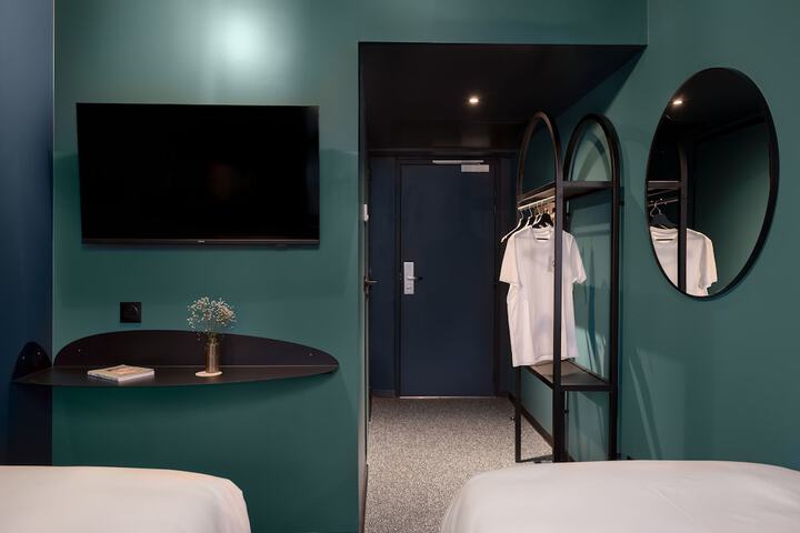 Room 22 of 42