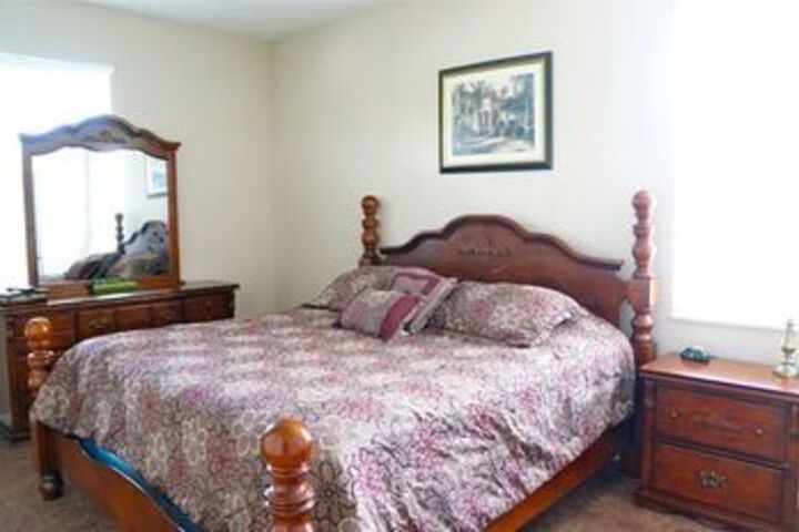 Room 8 of 19