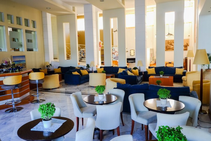 Hotel Lobby