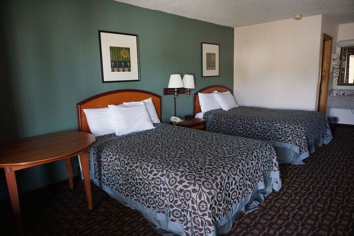 2 Double Beds (1 of 9)