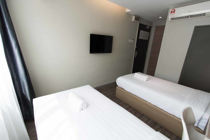 Room 15 of 43