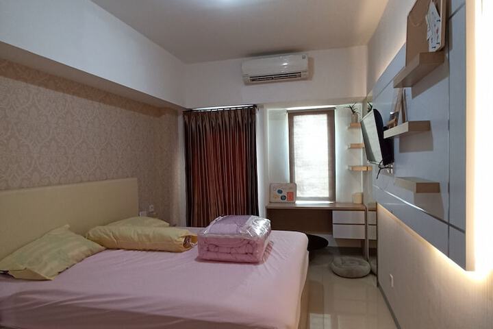 Room 6 of 13