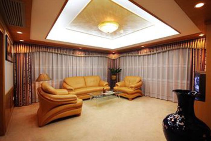 Room 18 of 23