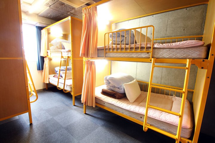 Room 13 of 48