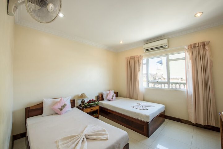 Room 14 of 37