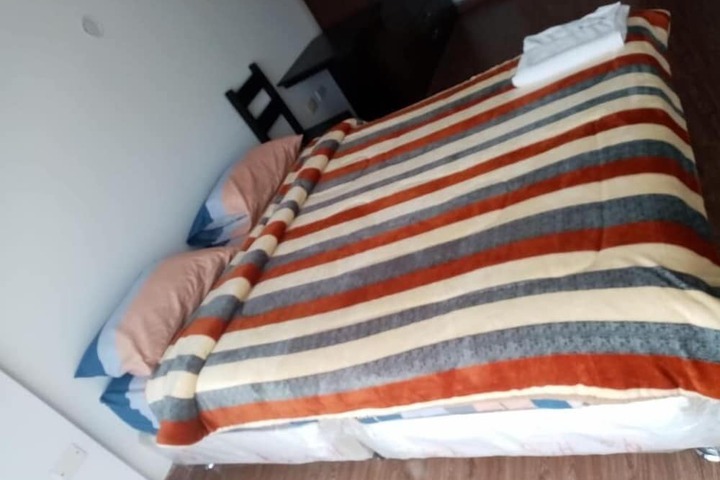 Room 10 of 36