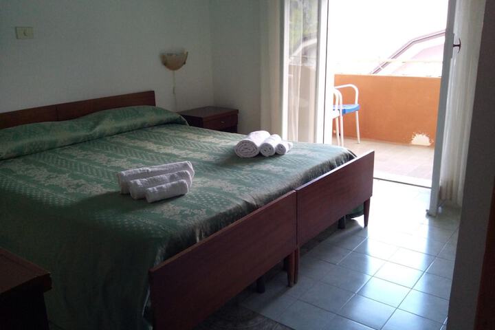 Room 13 of 67