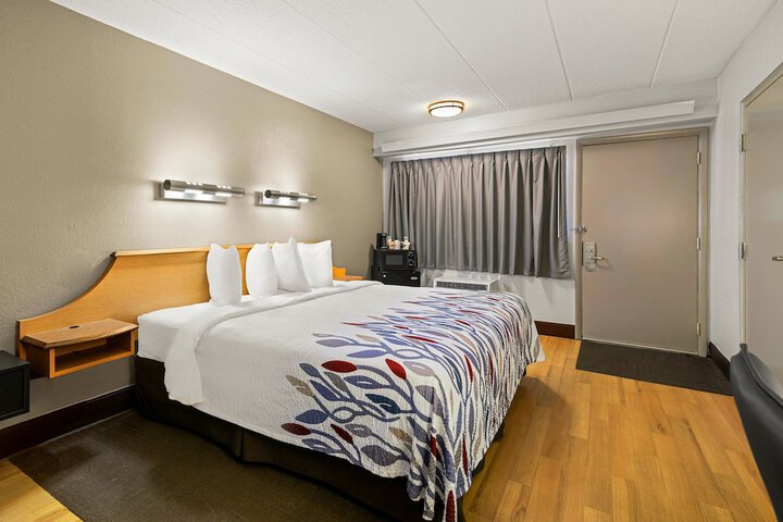 Standard | King Bed (14 of 26)