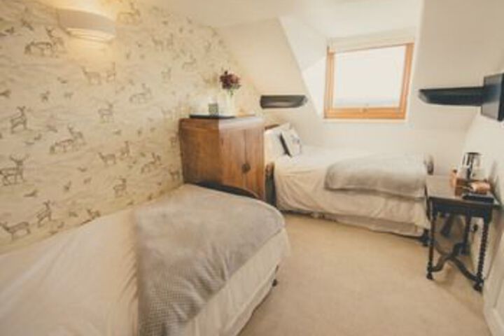 Room 8 of 31