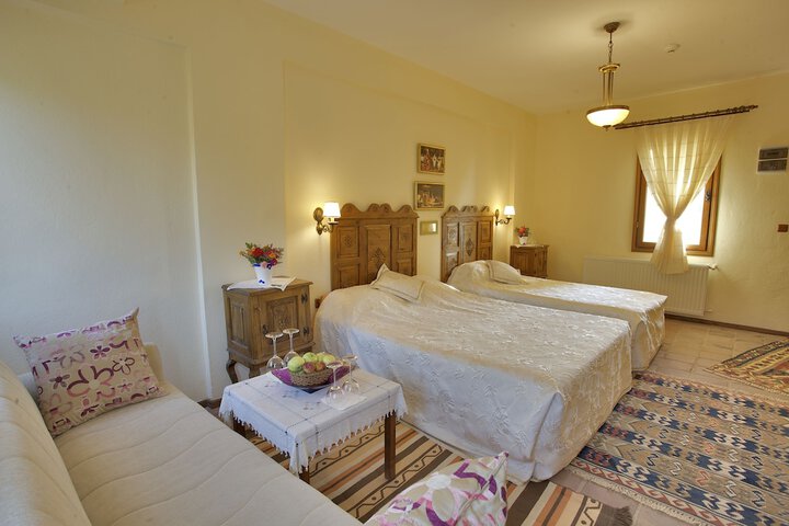 Room 8 of 64