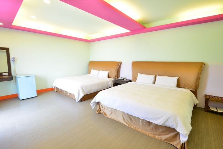Room 7 of 36