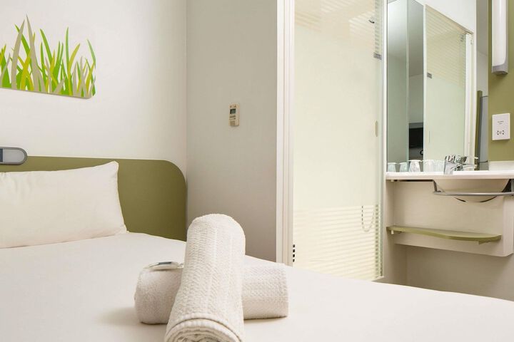 Room 28 of 55
