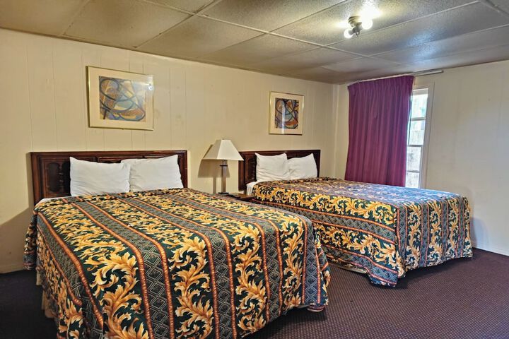 Room 9 of 19