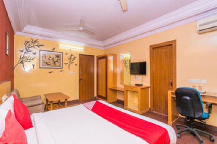 Room 18 of 32