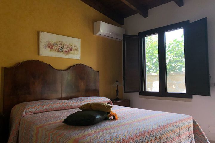 Room 2 of 64